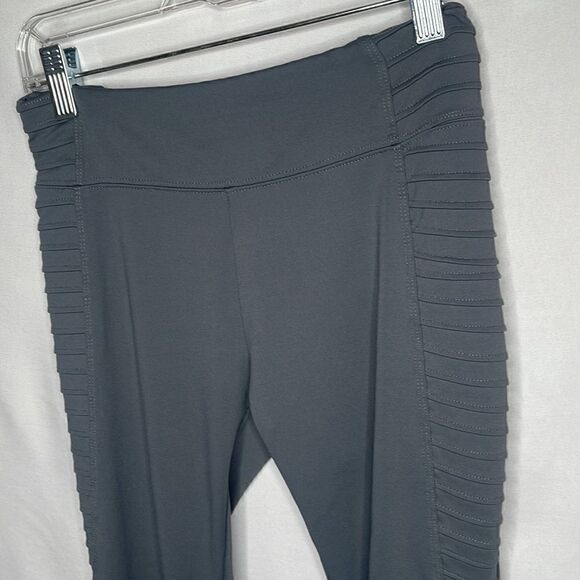 Justice Active Full Length Grey Girls Leggings. Size 12. - Picture 2 of 8